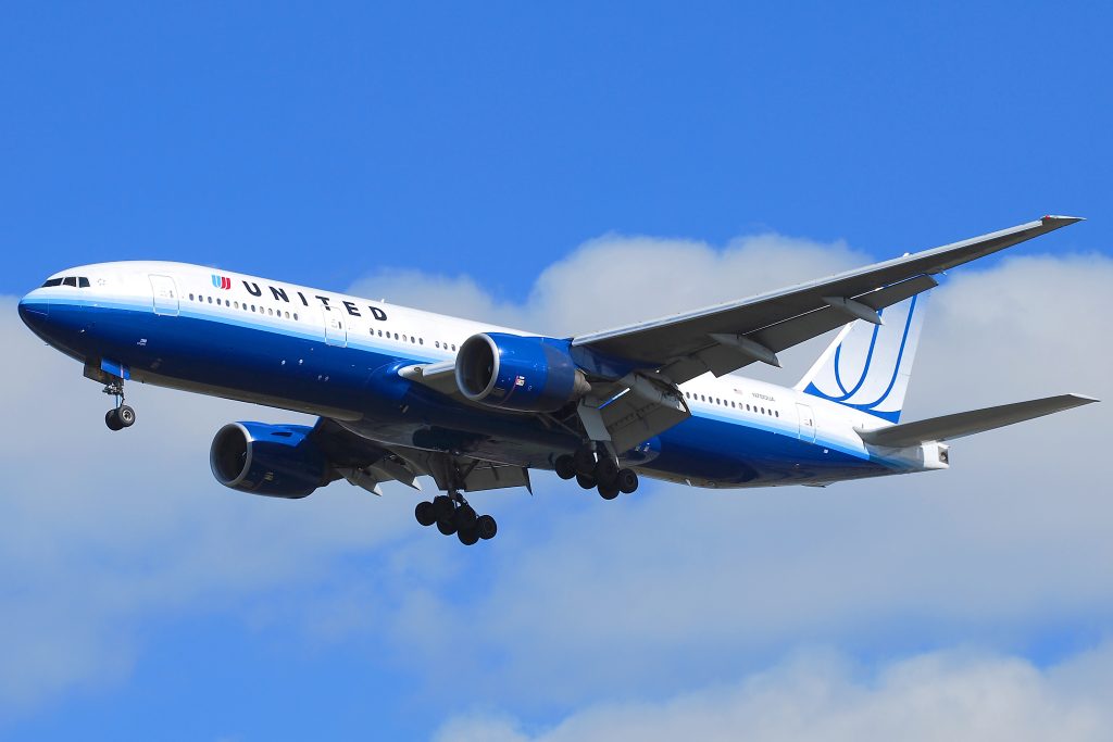 united airlines flight diverted
